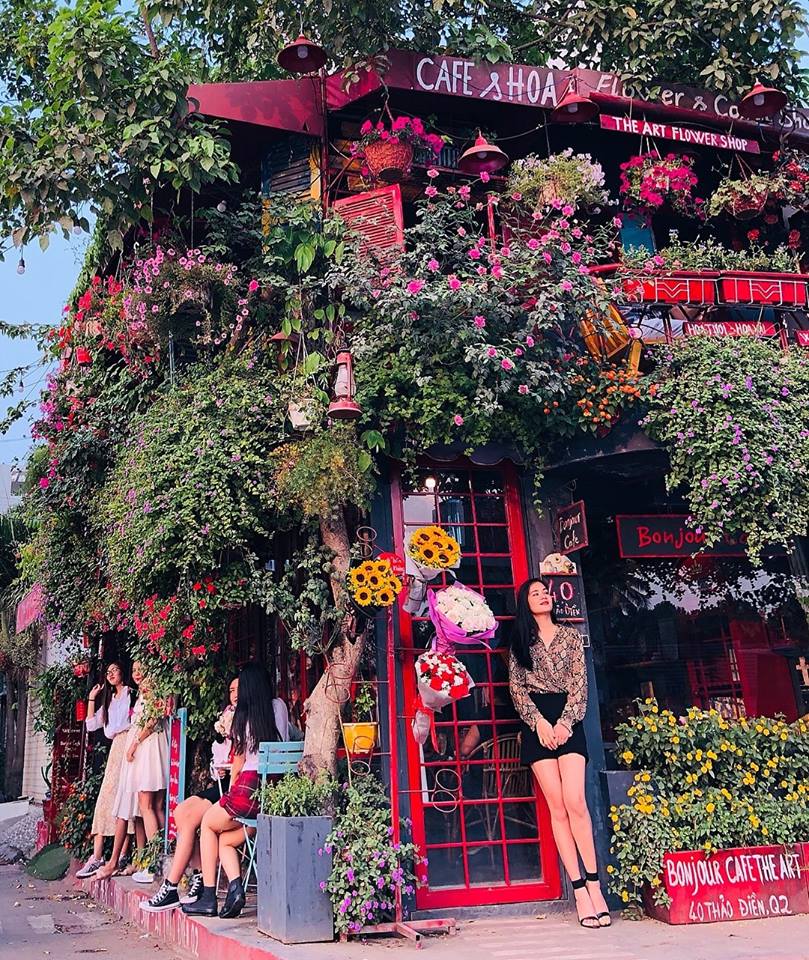 31 quán cà phê đẹp ở Sài Gòn “đi một lần post ảnh một tuần” - Vé ...